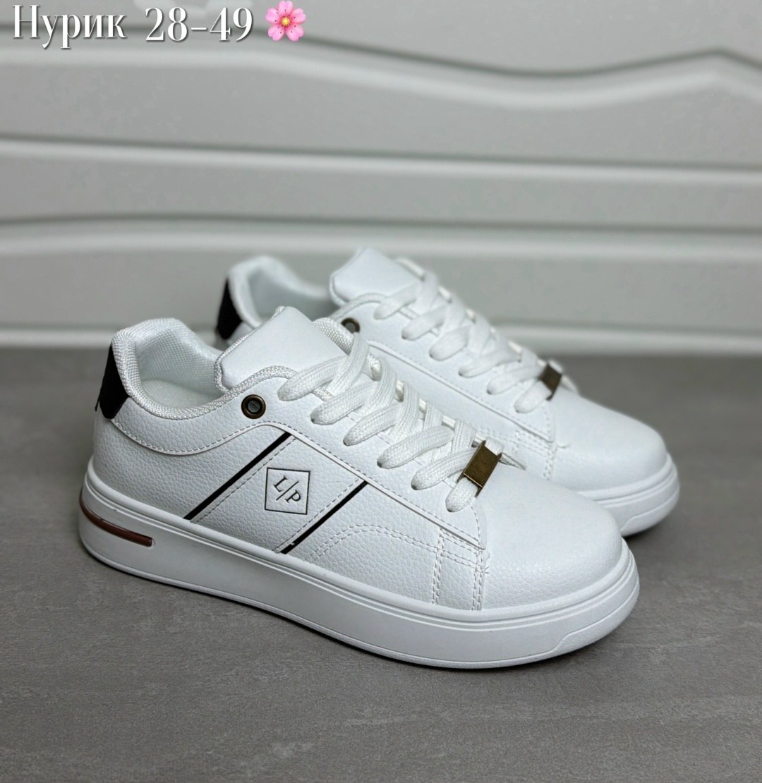 ,черные кроссовки,повседневные кроссовки,женские кроссовки,женские повседневные кроссовки