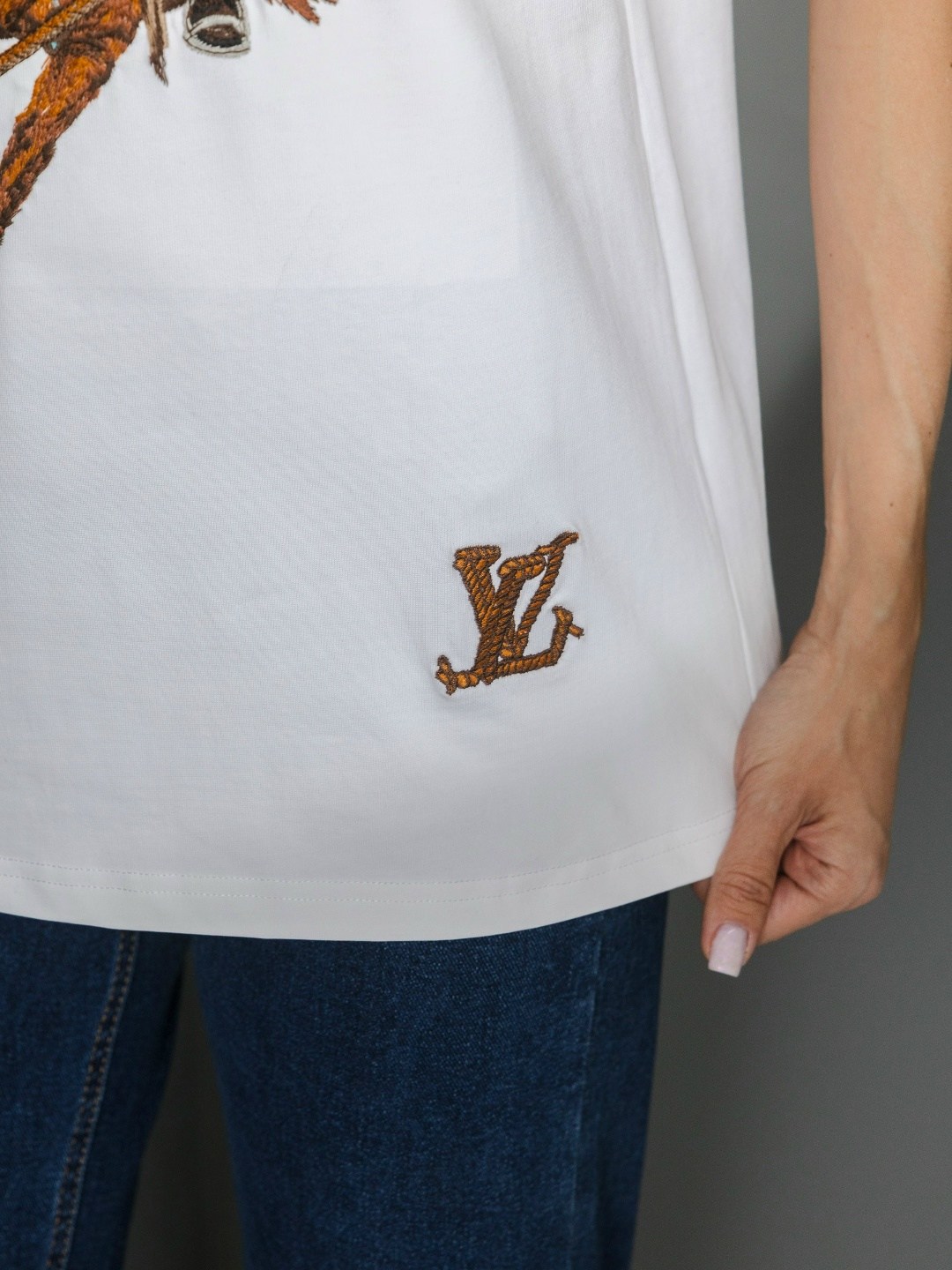 женская футболка,футболки женская оверсайз,белая футболка оверсайз,футболка,белая женская футболка