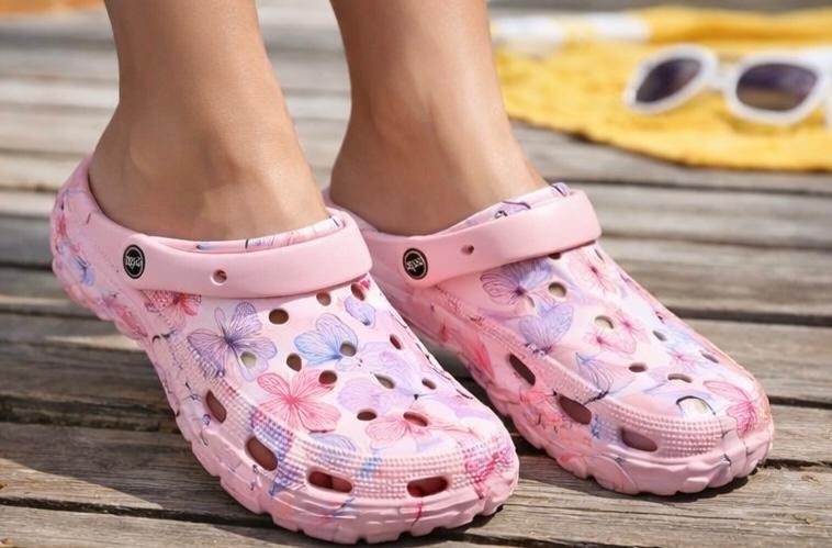 сабо crocs classic,crocs classic clog,crocs classic,crocs floral,сабо крокс с бабочками
