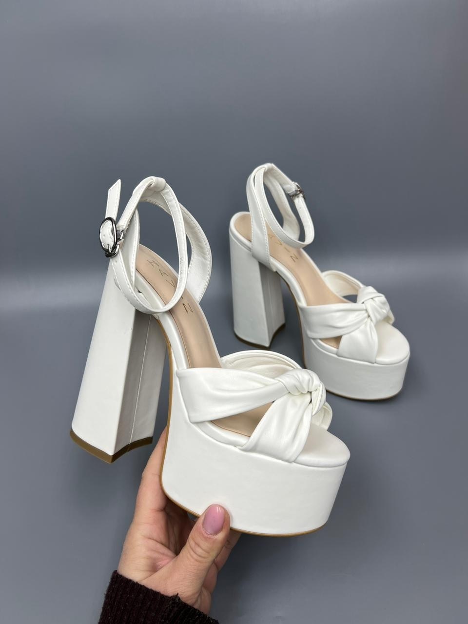 босоножки эконика белые,босоножки женские,босоножки на платформе,модные босоножки,босоножки с ремешками