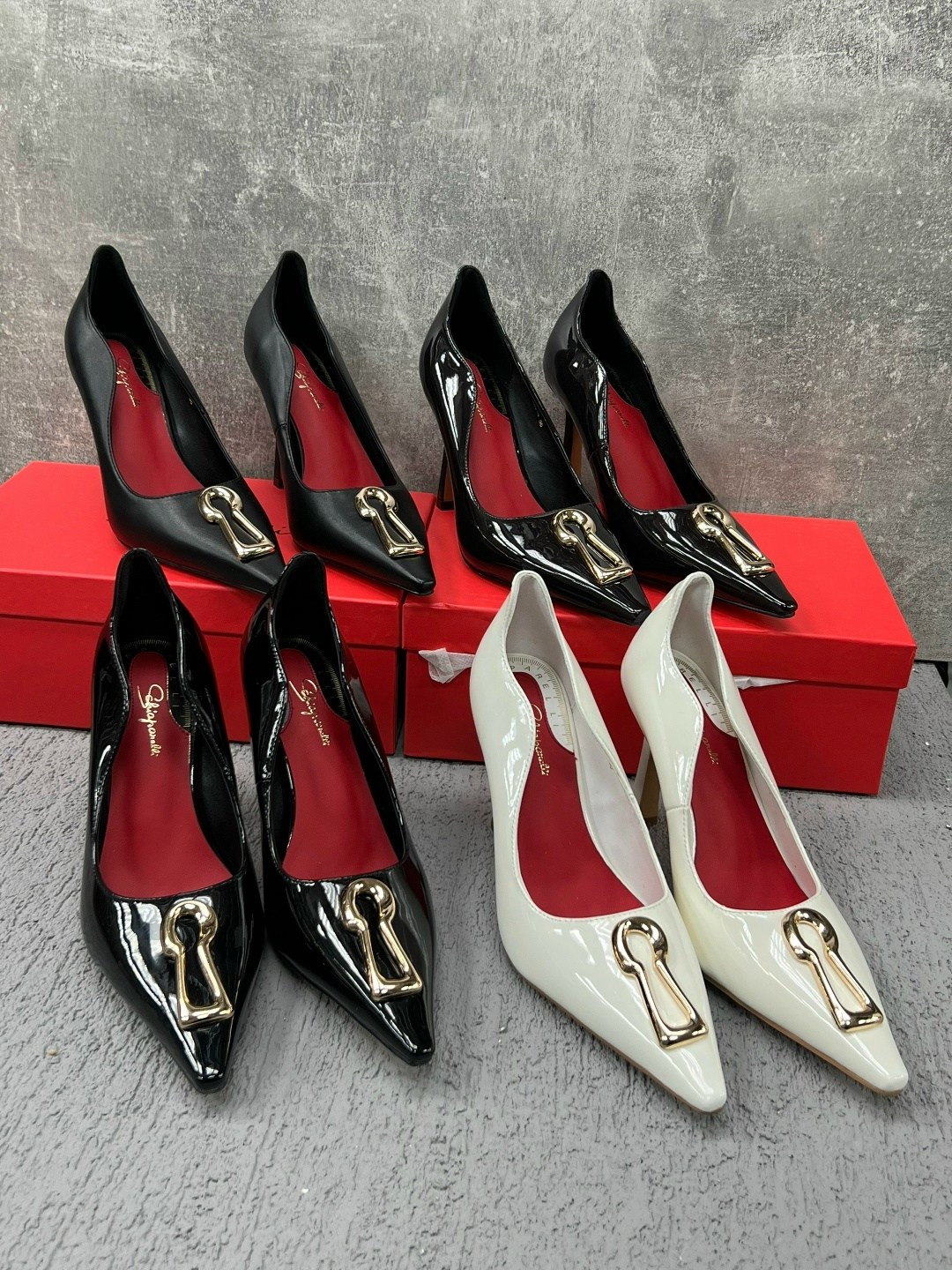 ,женские туфли лодочки,туфли valentino,женские туфли,туфли лакированные