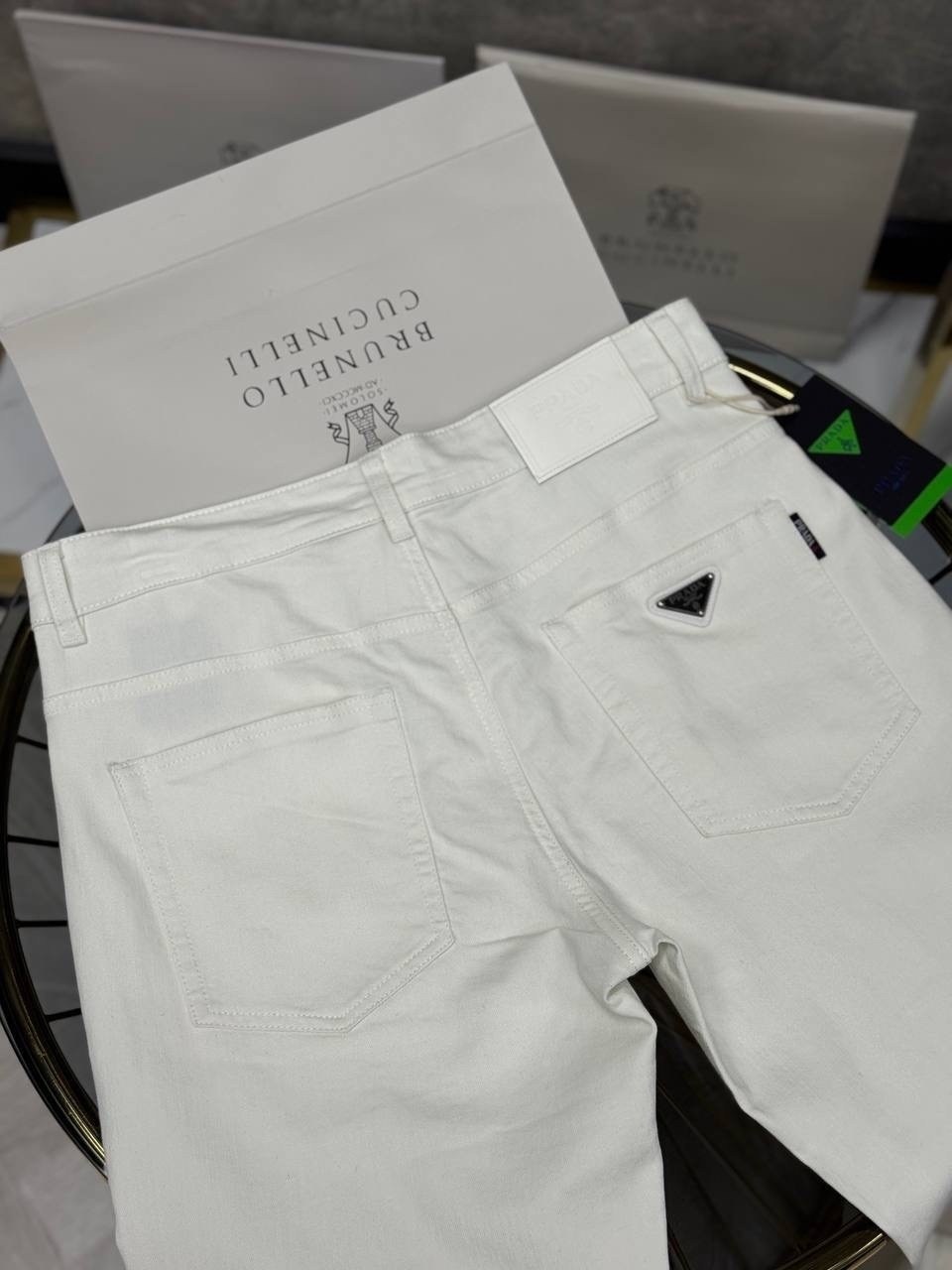 белые джинсы,мужские джинсы,белые мужские джинсы,брюки джинсы,джинсы повседневные