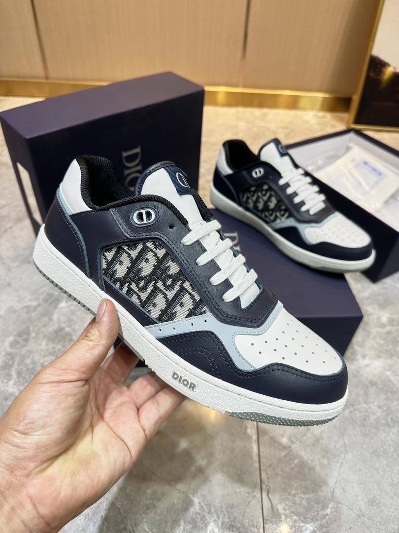 мужские кожаные кроссовки christian dior синие с белым с надписями сбоку,кроссовки christian dior,кроссовки christian dior b27 черные мужские,кроссовки мужские dior,мужские кеды christian dior