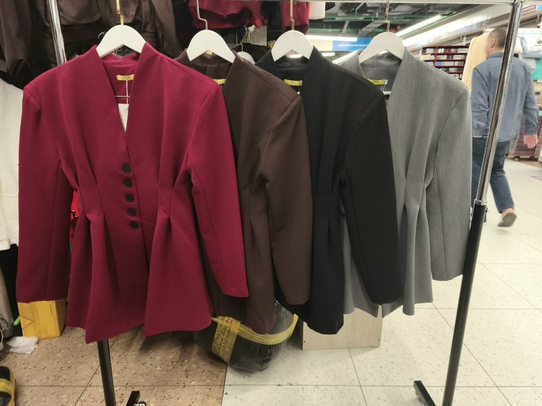 пиджак женский,пиджак приталенный удлиненный в офис aslana by halilova цвет черный,платье-пиджак из плотной костюмной,пиджак приталенный удлиненный в офис aslana by halilova