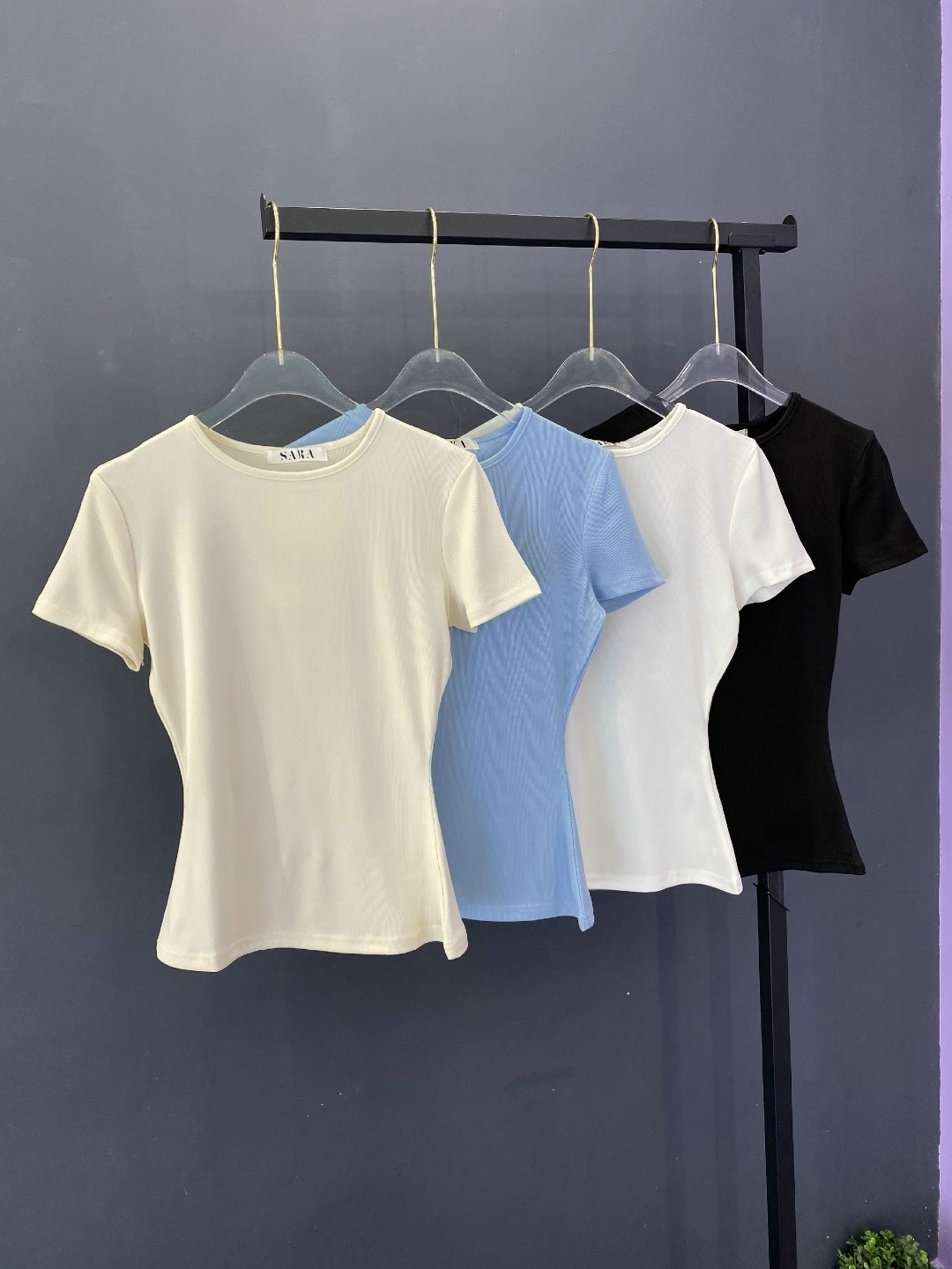 женская футболка,голубая футболка женская,футболки для женщин,базовая футболка женская,женская футболка с короткими рукавами