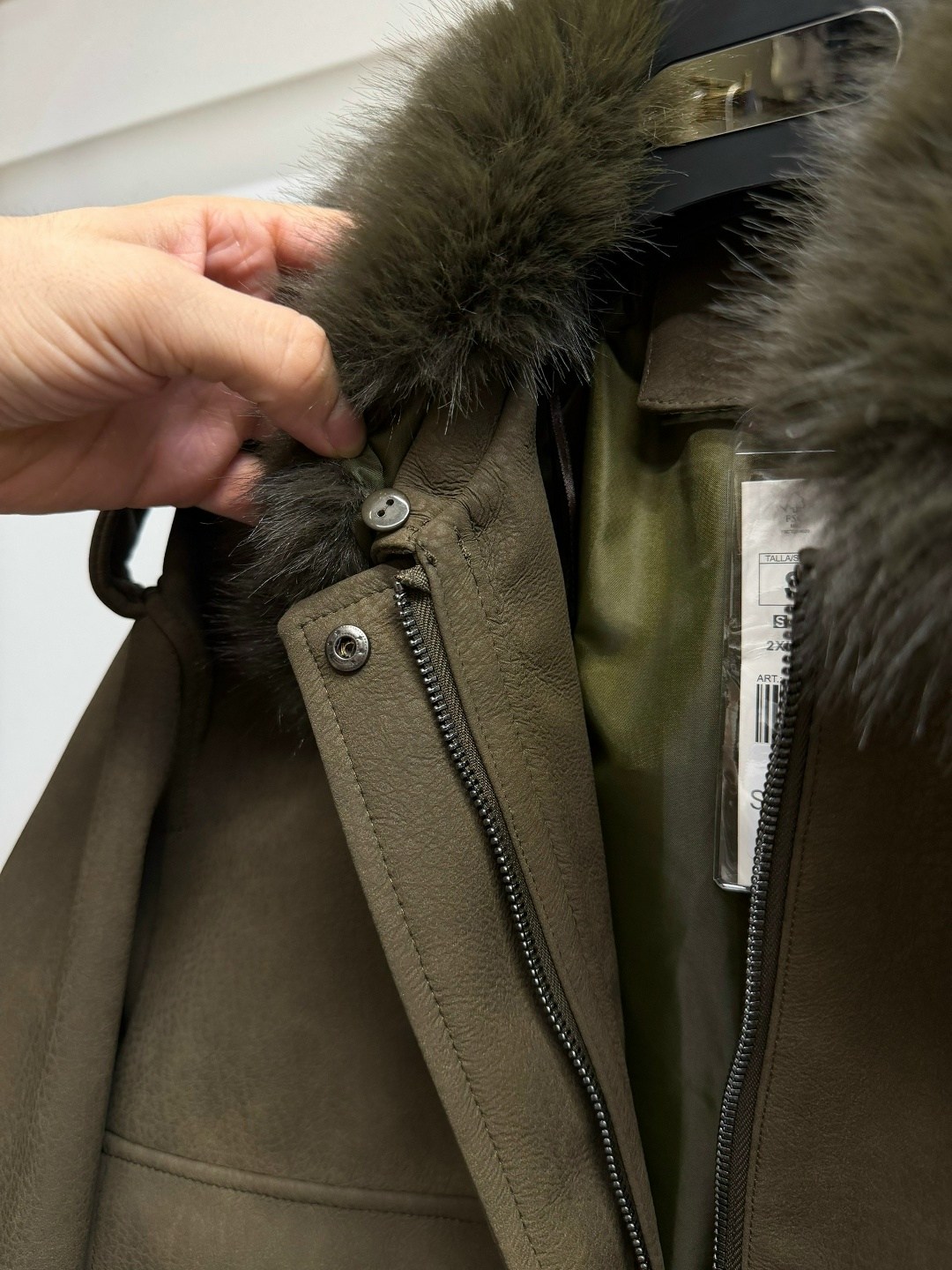 меховая куртка,куртка на меху,зимняя пальто,женская куртка,куртка женская с мехом