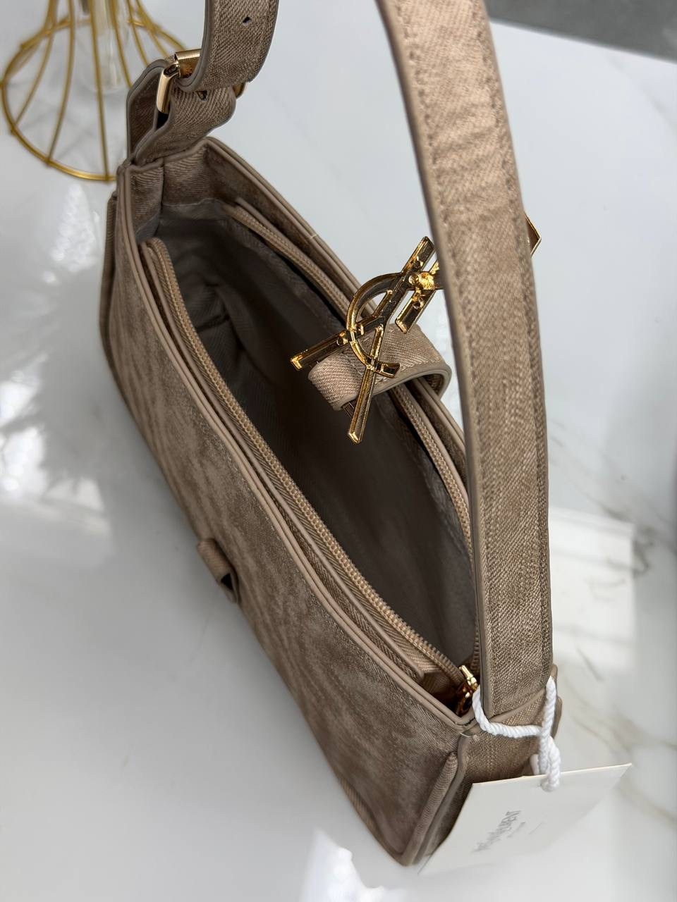 замшевая сумка ysl,сумка женская yves saint laurent,брендовые сумочки,женская сумка,замшевая сумка yves saint laurent 29x18 см