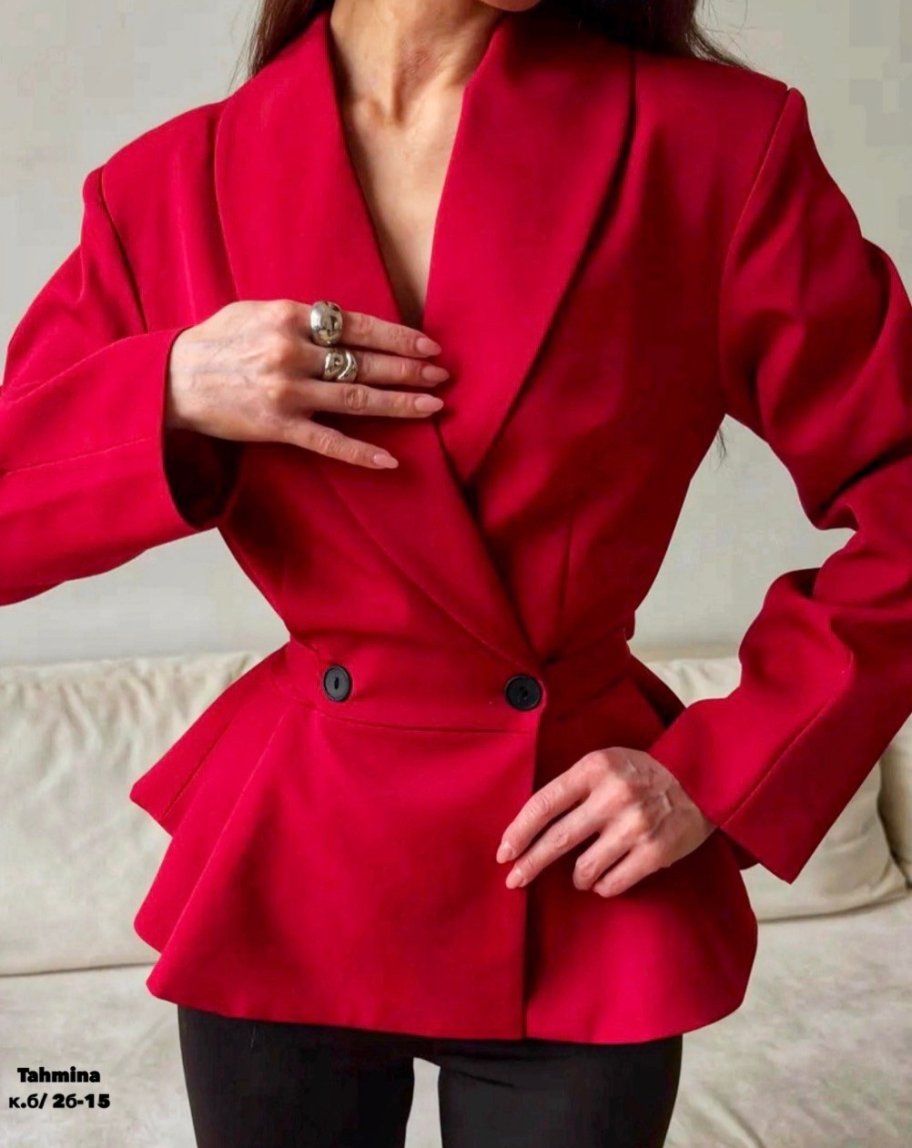 женский костюм,пиджак,жакет,женский деловой костюм,приталенный жакет из костюмной ткани mollis