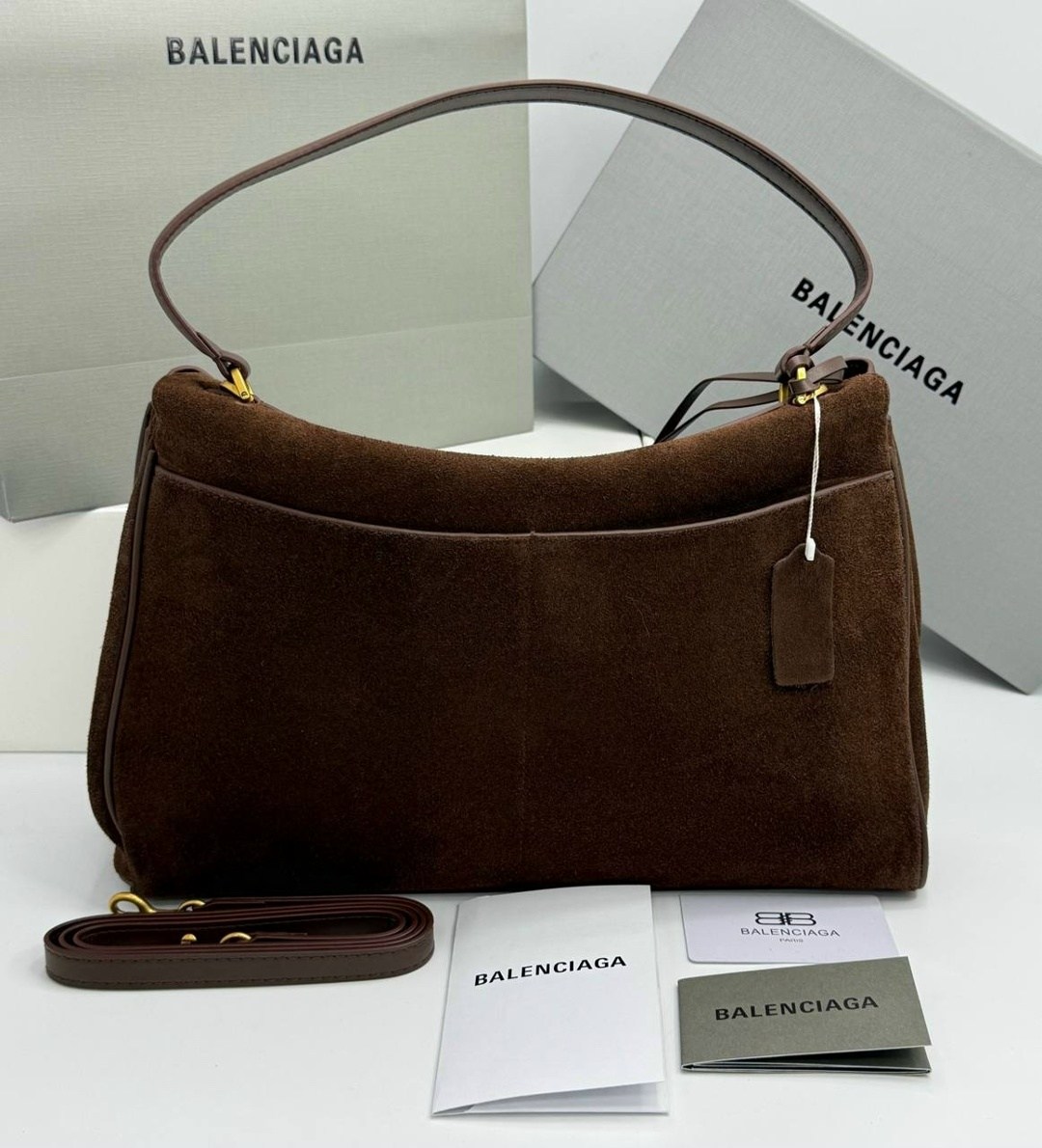 роскошная сумка из замши balenciaga rodeo,женская замшевая сумка balenciaga коричневая 35х23,сумка женская balenciaga натуральная замша,сумка замшевая balenciaga родео,замшевая сумка balenciaga rodeo