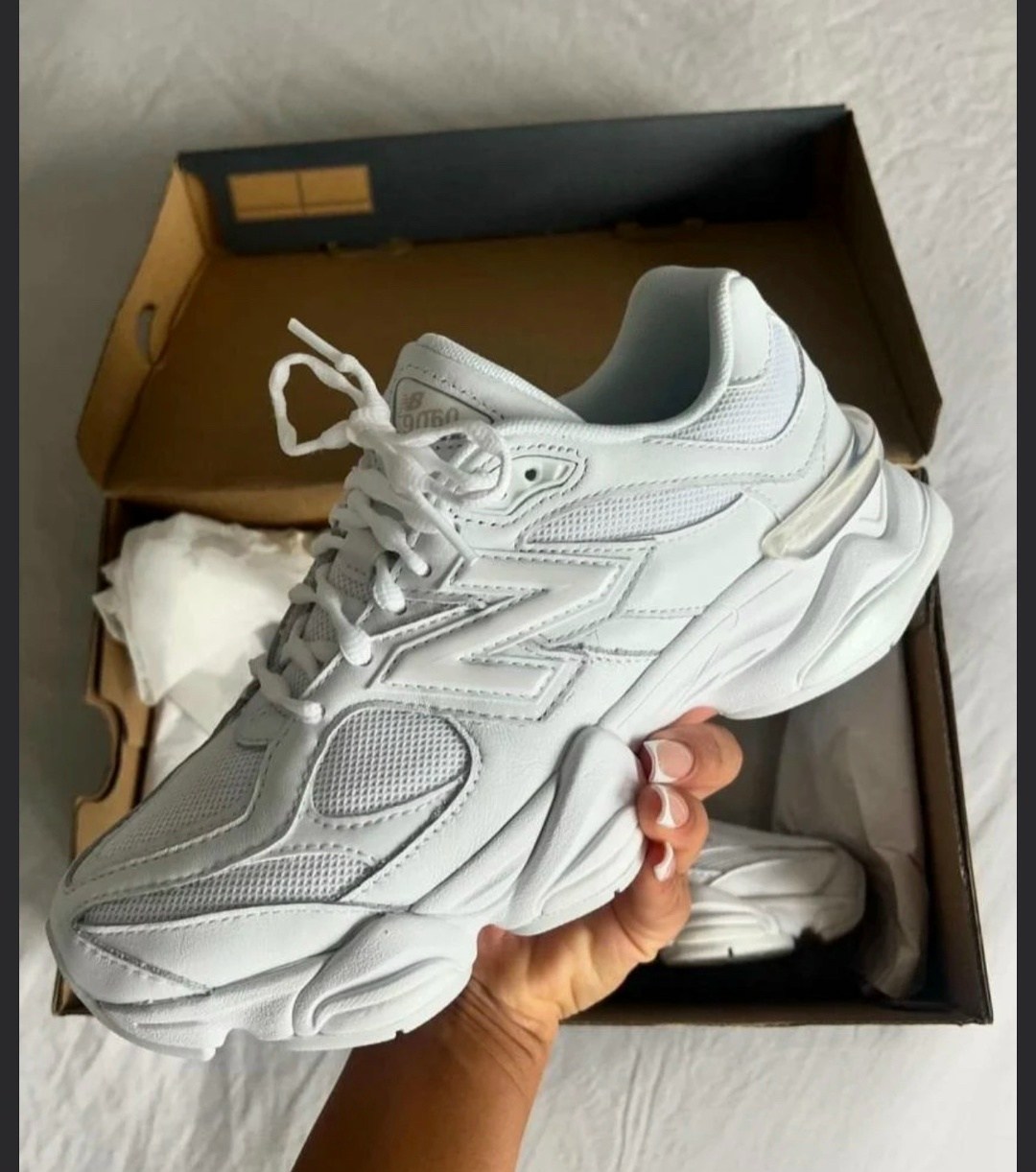 женские кроссовки,белые кроссовки,кроссовки модные,кроссы,белые женские кроссовки