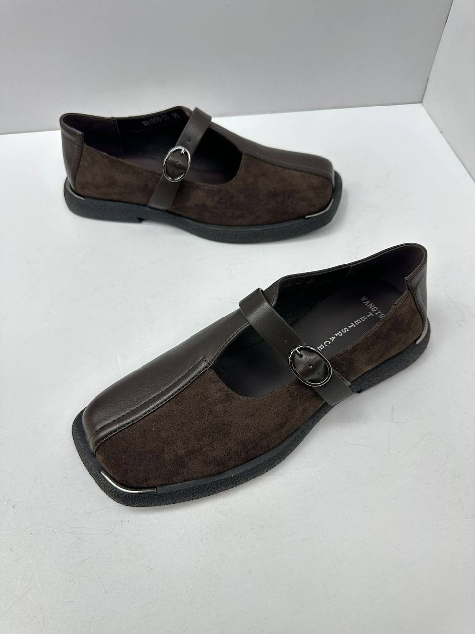 ,женская ,модные лоферы,обуви,модная