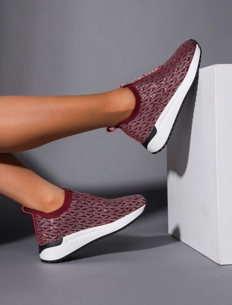 ,женская спортивная ,женская ,спортивная ,женские кроссовки