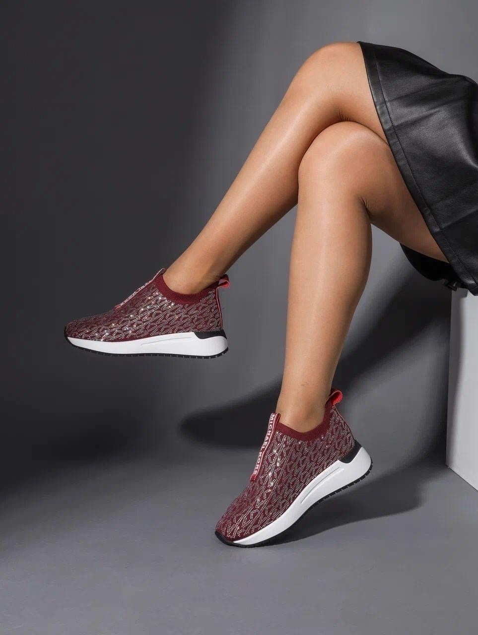 ,женская спортивная ,женская ,спортивная ,женские кроссовки