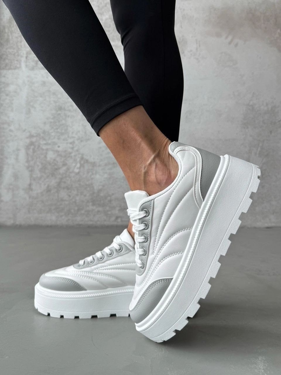кроссовки на высокой подошве,белые кроссовки женские на высокой подошве,белые кроссовки с высокой подошвой,женские кроссовки,кроссовки на платформе