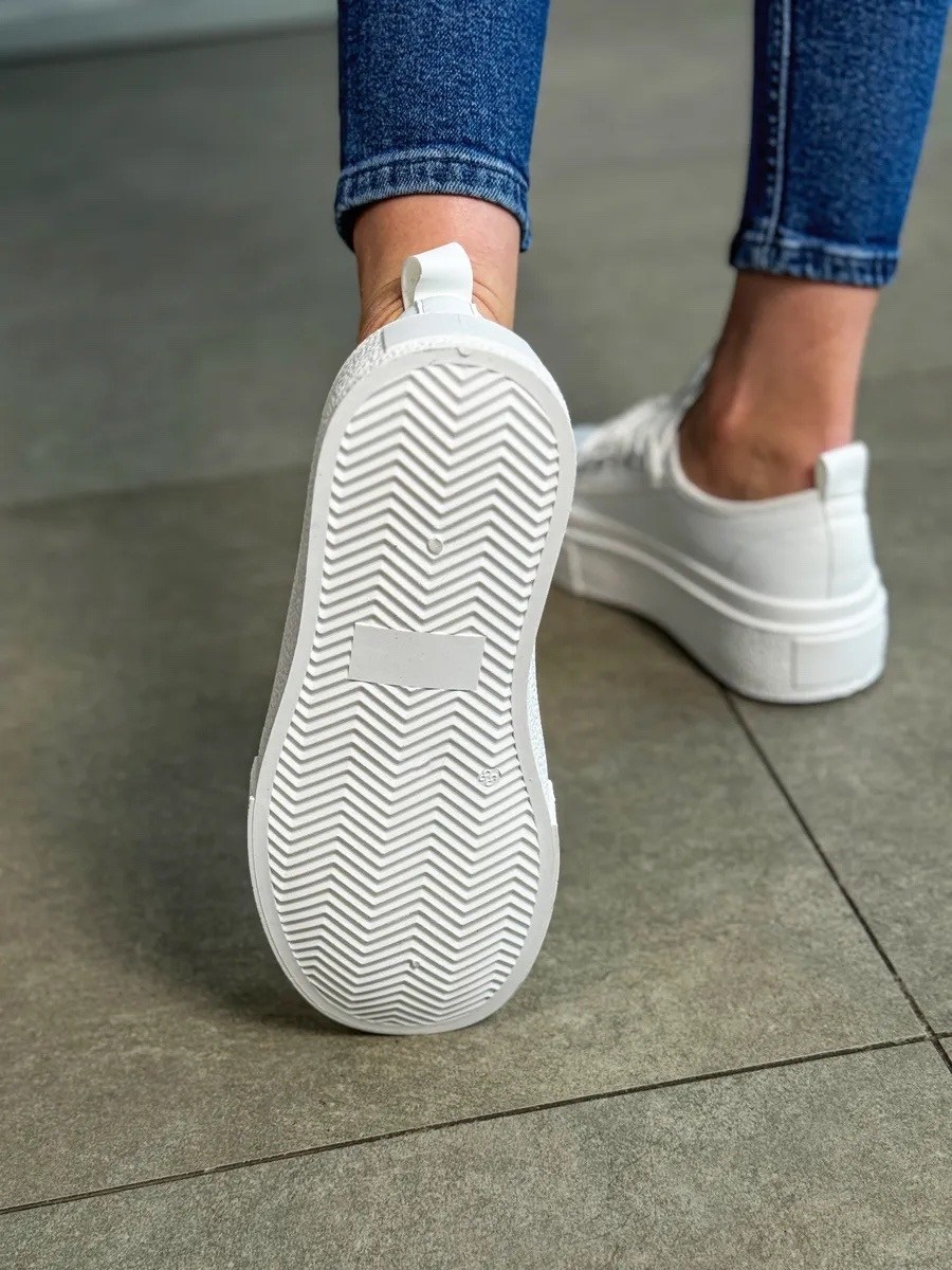 ,модная ,kеды на высокой подошве,асос белые кеды, женская