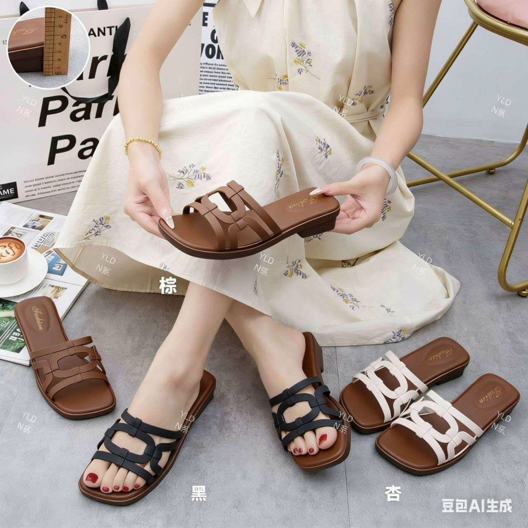 ,шлепанцы женские,модные шлепанцы,модные сандалии,сандалии женские