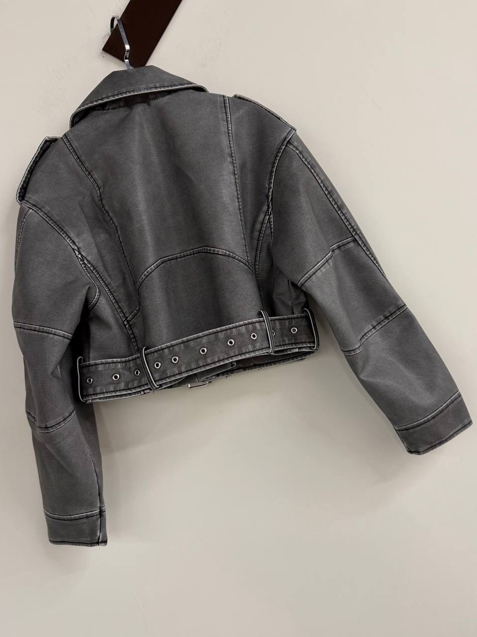 куртка косуха,косуха винтажная куртка кожаная oversize серая monyken,женская косуха,кожаная куртка косуха,куртка кожаная женская