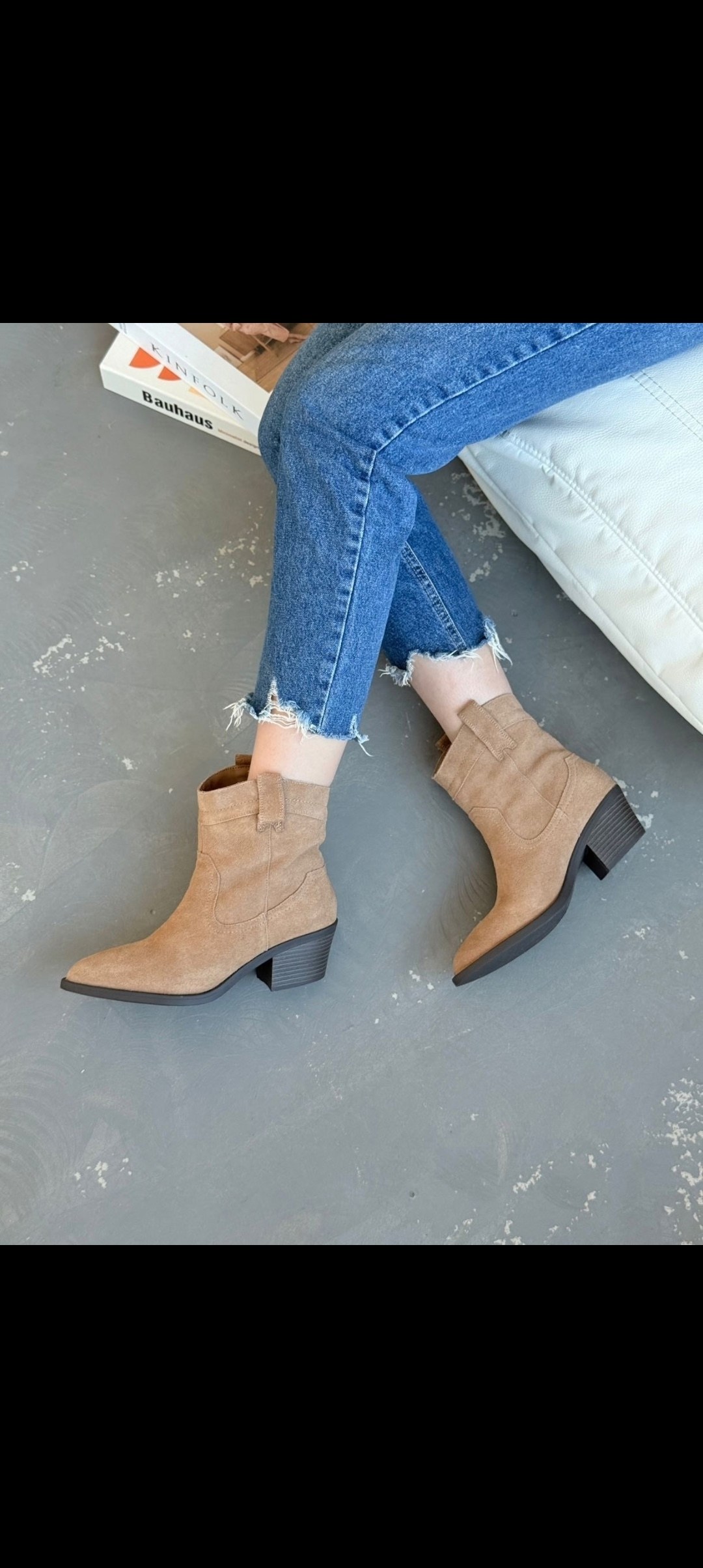 зимние классические женские ботинки челси из коровьей замши с острым носком на танкетке,казаки бежевые замшевые эконика,,замшевые ботинки,ботильоны замшевые