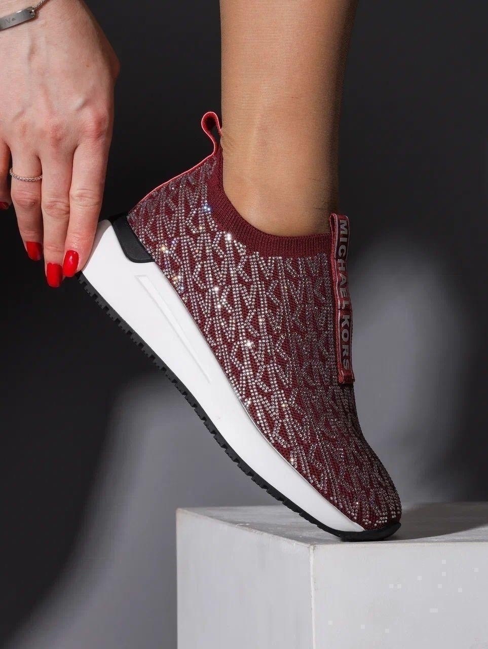 ,женская спортивная ,женская ,спортивная ,женские кроссовки