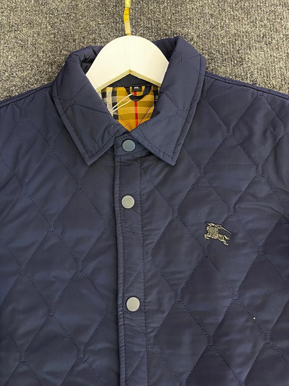 стеганая куртка polo ralph lauren,куртка burberry,синяя куртка burberry,стеганая куртка,куртка мужская стеганая