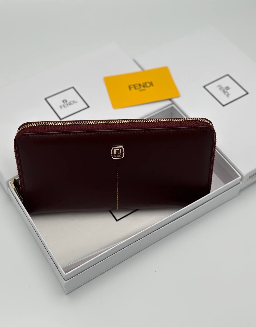 fendi женский кошелек,брендовый кошелек fendi,кошелек fendi,кошелек женский натуральная кожа кошелек,кошелек фенди женский