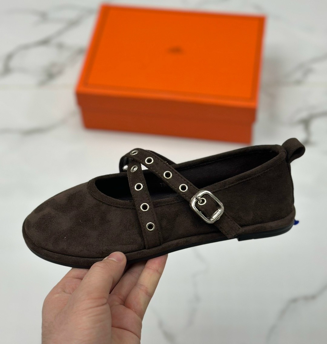 ,женская ,женские шлепанцы,обуви,брендовая