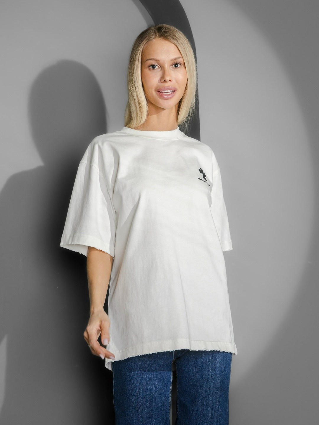 футболки оверсайз белый,футболки женская,футболка оверсайз белая базовая,белая футболка женская,футболки женские оверсайз