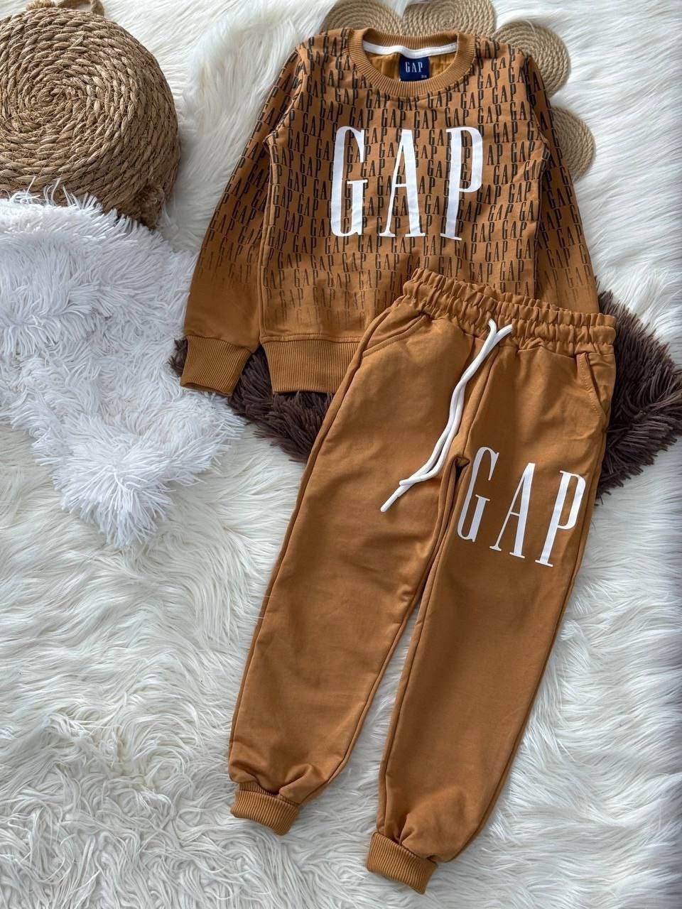 костюм спортивный gap,костюм спортивный,костюм gap,комплект одежды gap,спортивный костюм детский gap