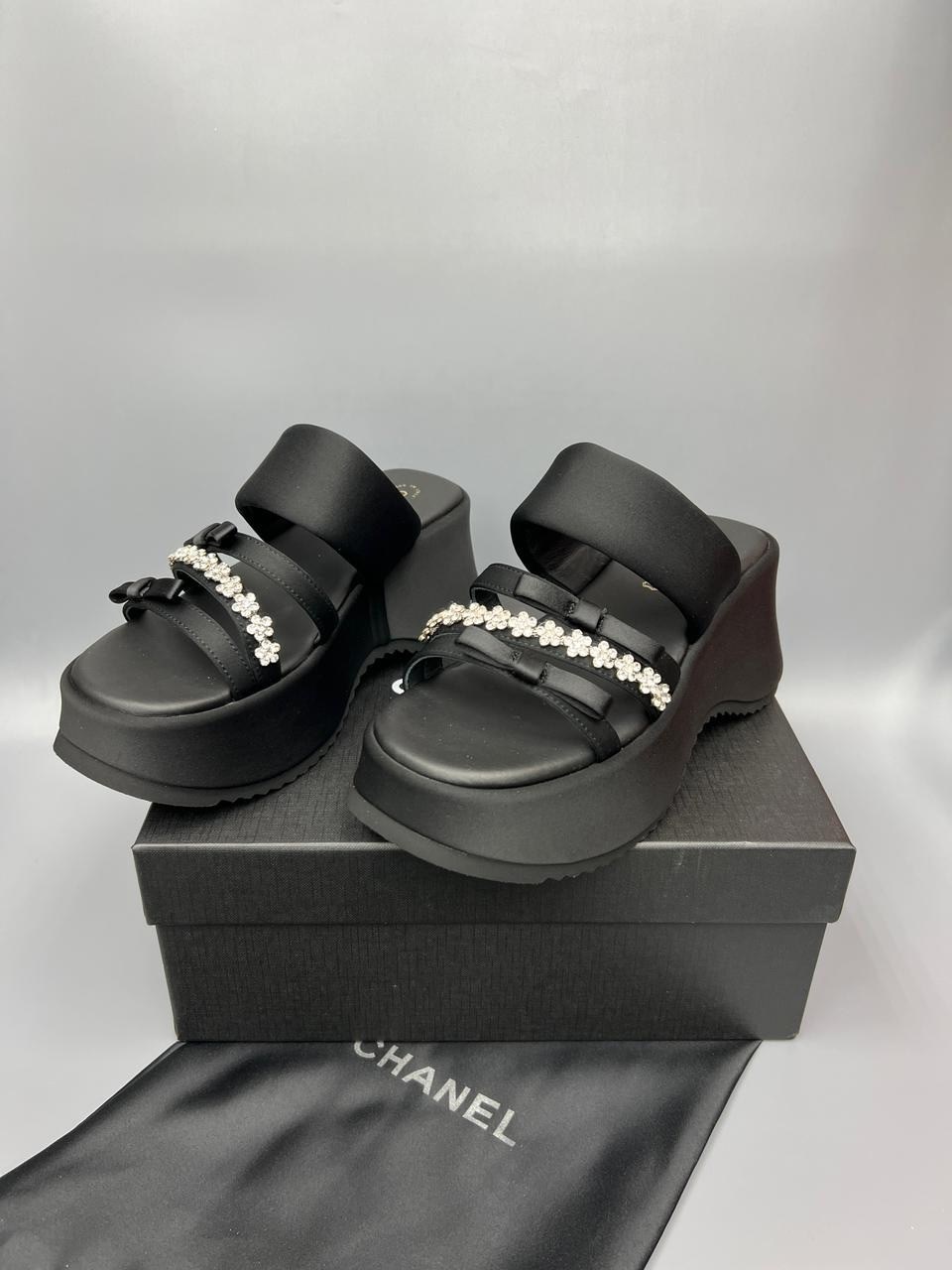 босоножки chanel,босоножки шанель,женские шлепанцы,модные шлепанцы,сандалии chanel