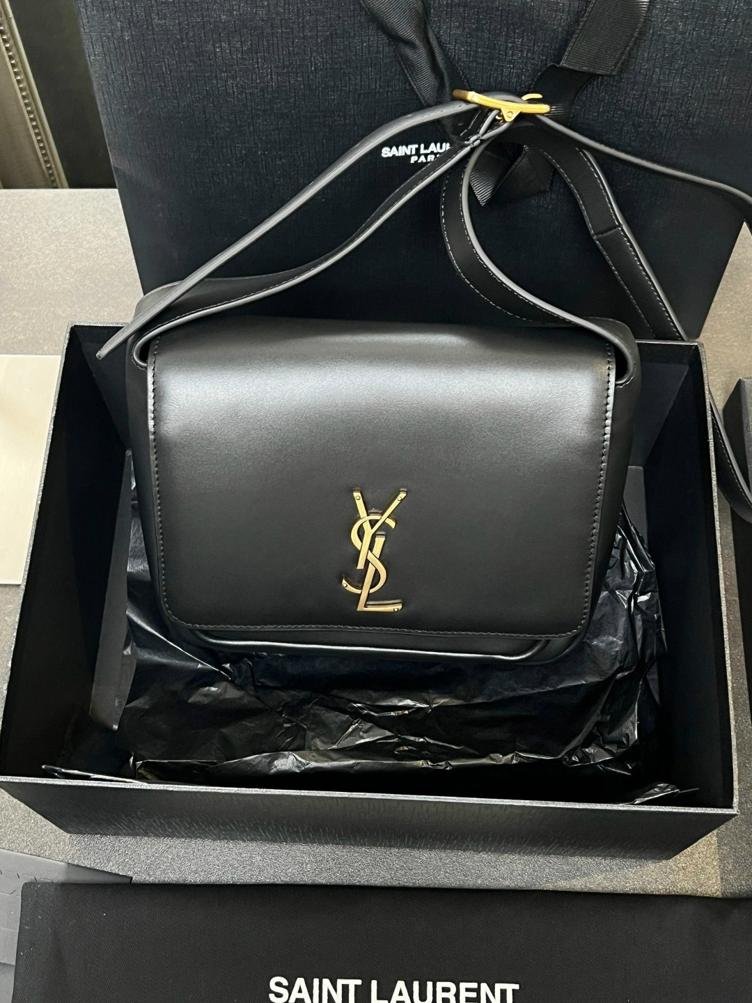 yves saint laurent сумка,yves saint laurent сумка на плечо,сумка saint laurent,saint laurent сумка на плечо,сумка модная