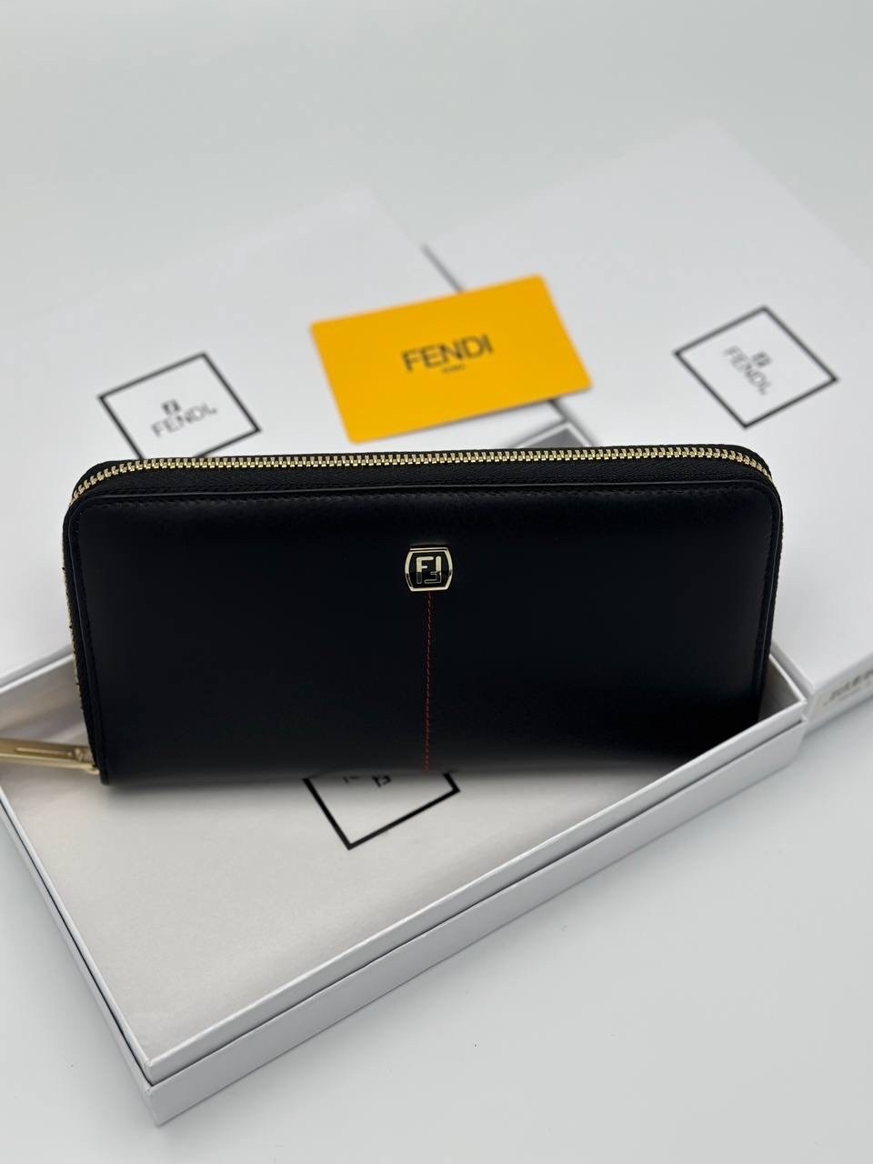 fendi женский кошелек,брендовый кошелек fendi,кошелек fendi,кошелек женский натуральная кожа кошелек,кошелек фенди женский