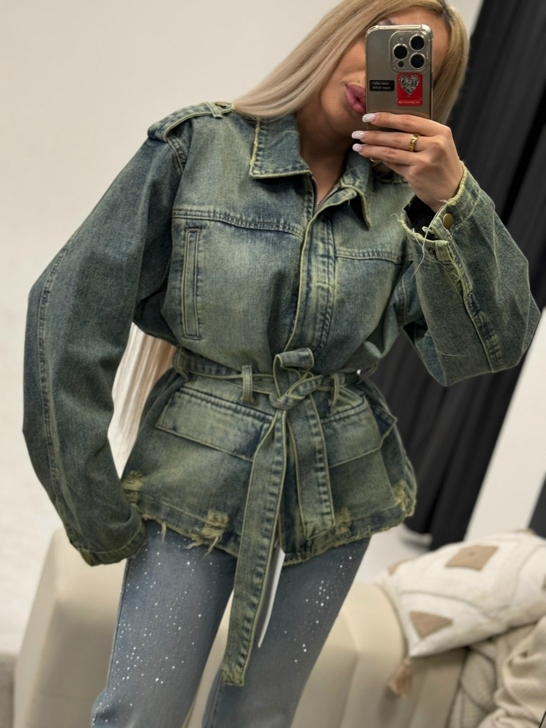 женская джинсовая куртка,куртка джинсовая,стильная джинсовая куртка,джинсовая куртка женская оверсайз,куртка джинсовая оверсайз