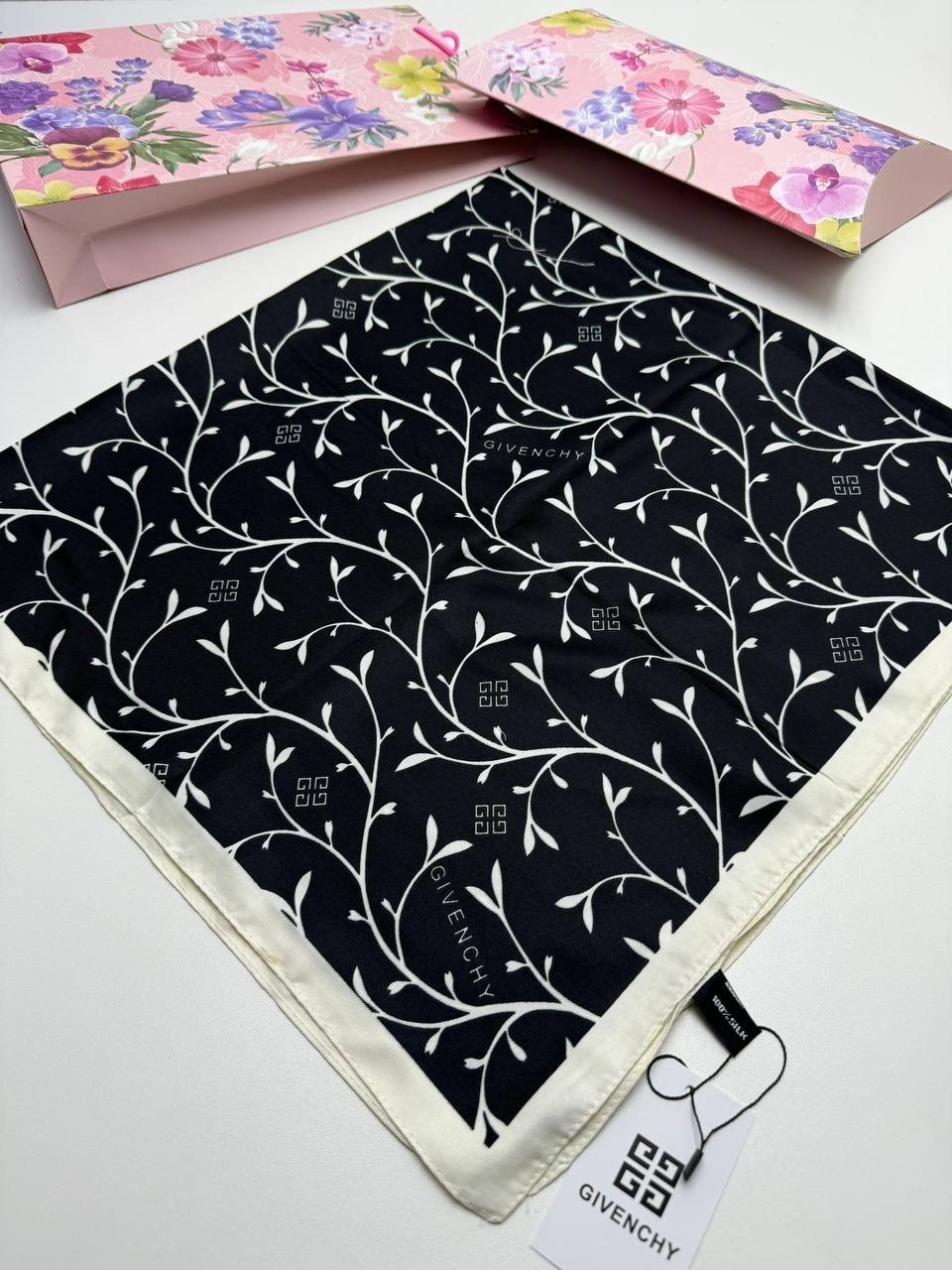 брендовый платок,шелковый платок,женские платки,платок,палантин платок