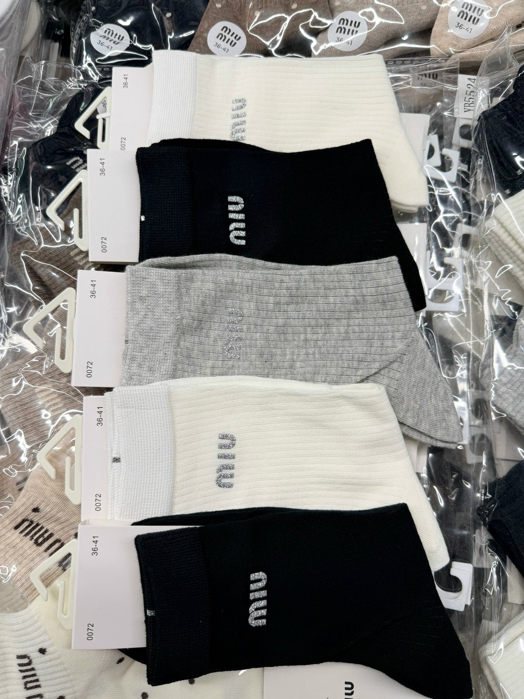 носки женские,носки мода,носки модная,носки мужские,брендовые женские носки