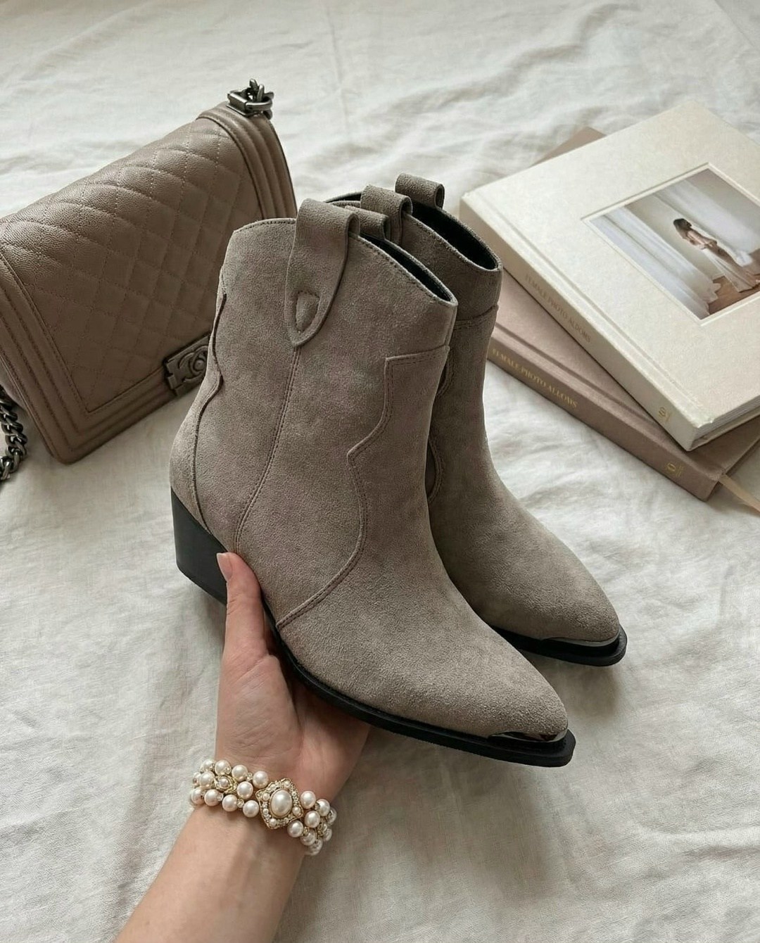 сапоги казаки женские замшевые,ботинки казаки замшевые демисезонные на каблуке бежевые,,замшевые полусапоги,полусапоги