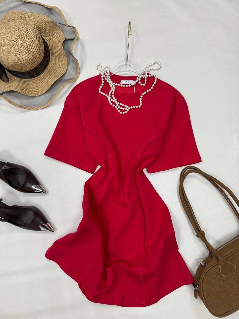 модное платье,образ с красным платьем,модные образы,мода и стиль