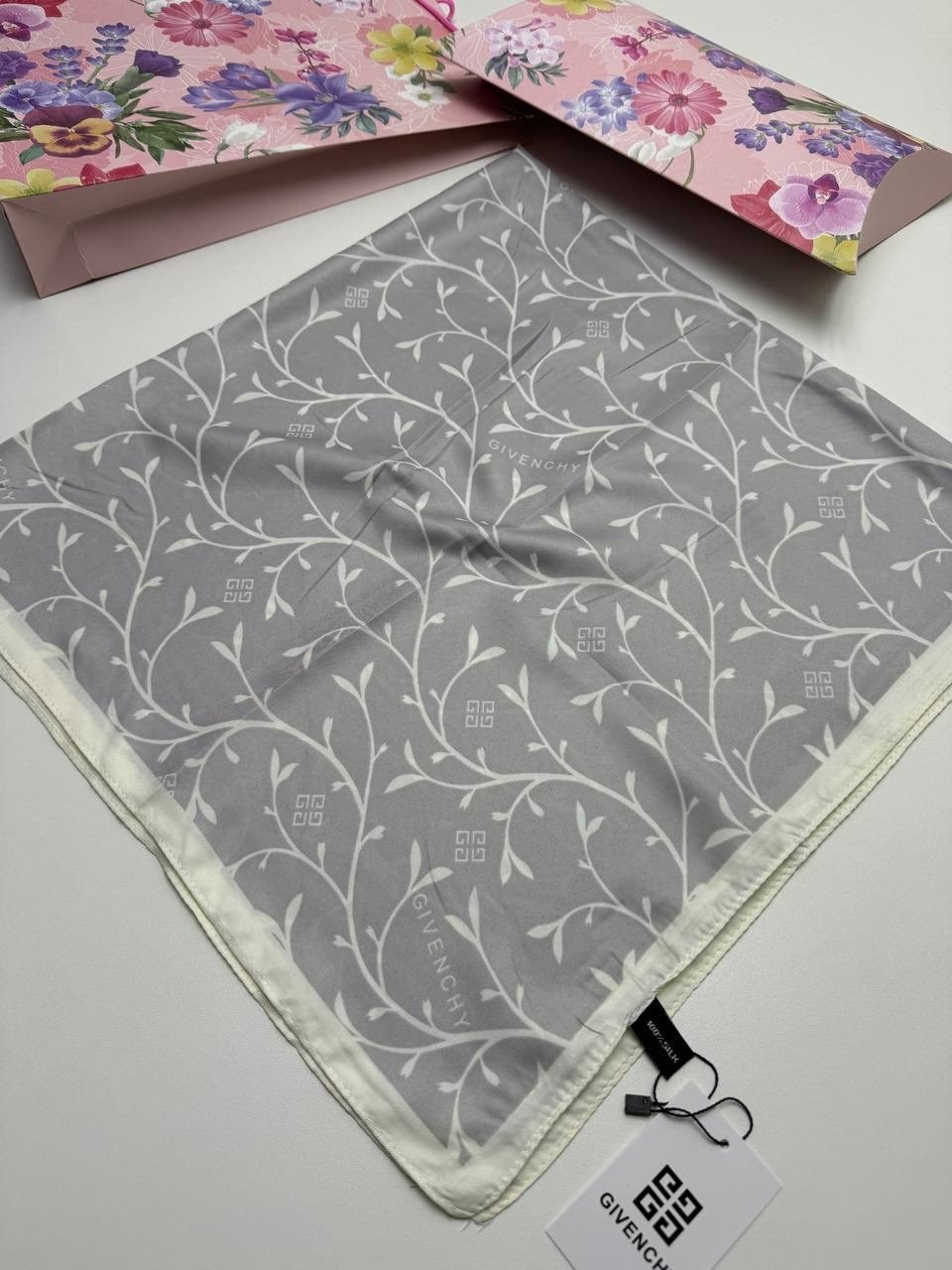 брендовый платок,шелковый платок,женские платки,платок,палантин платок