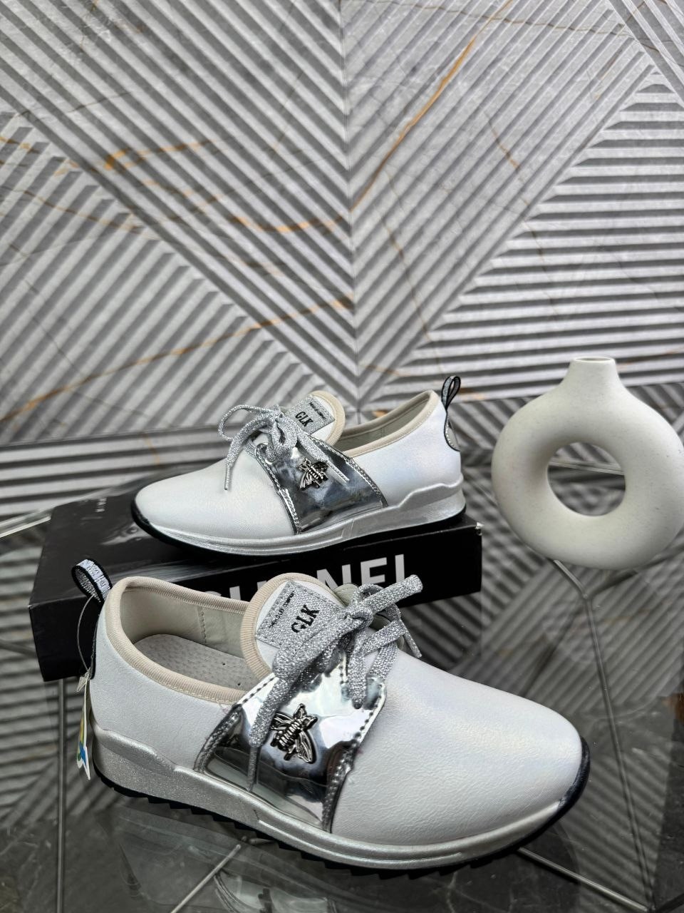 ,обуви,женские кроссовки,спортивная , для девочек