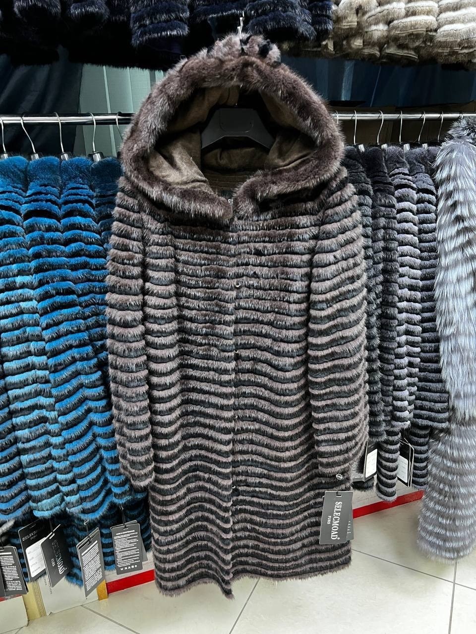 меховое пальто из норки на трикотажной основе,меховое пальто,норковое пальто,пальто из вязаной норки,пальто из норки на трикотажной основе