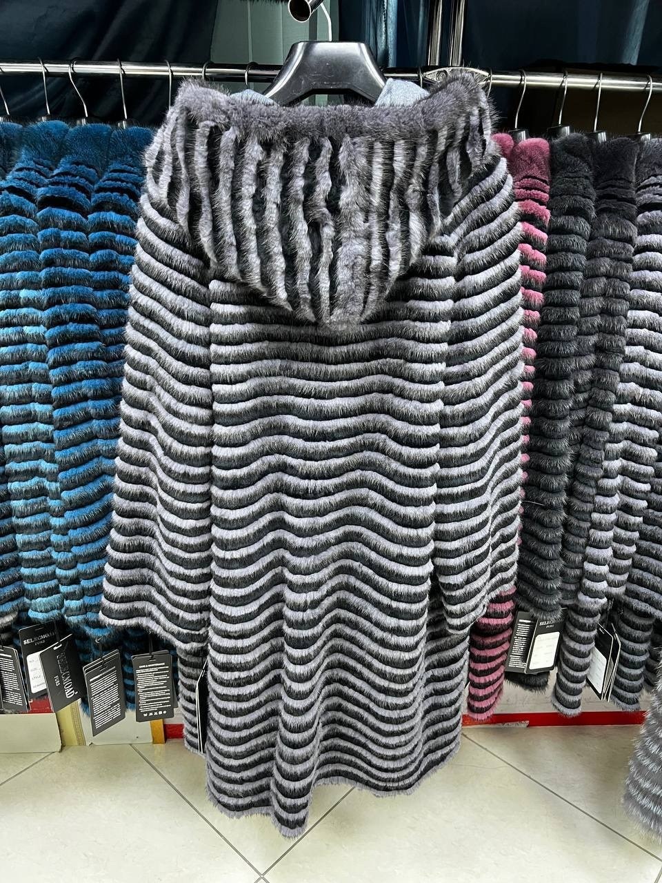 меховое пальто из норки на трикотажной основе,меховое пальто,норковое пальто,пальто из вязаной норки,пальто из норки на трикотажной основе