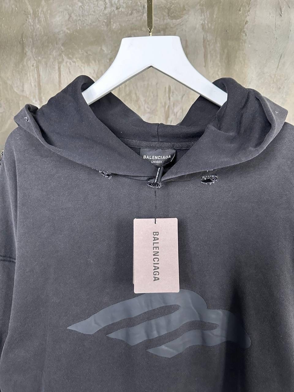 модная толстовка,balenciaga худи,толстовка balenciaga,свитшот с капюшоном,толстовка с капюшоном