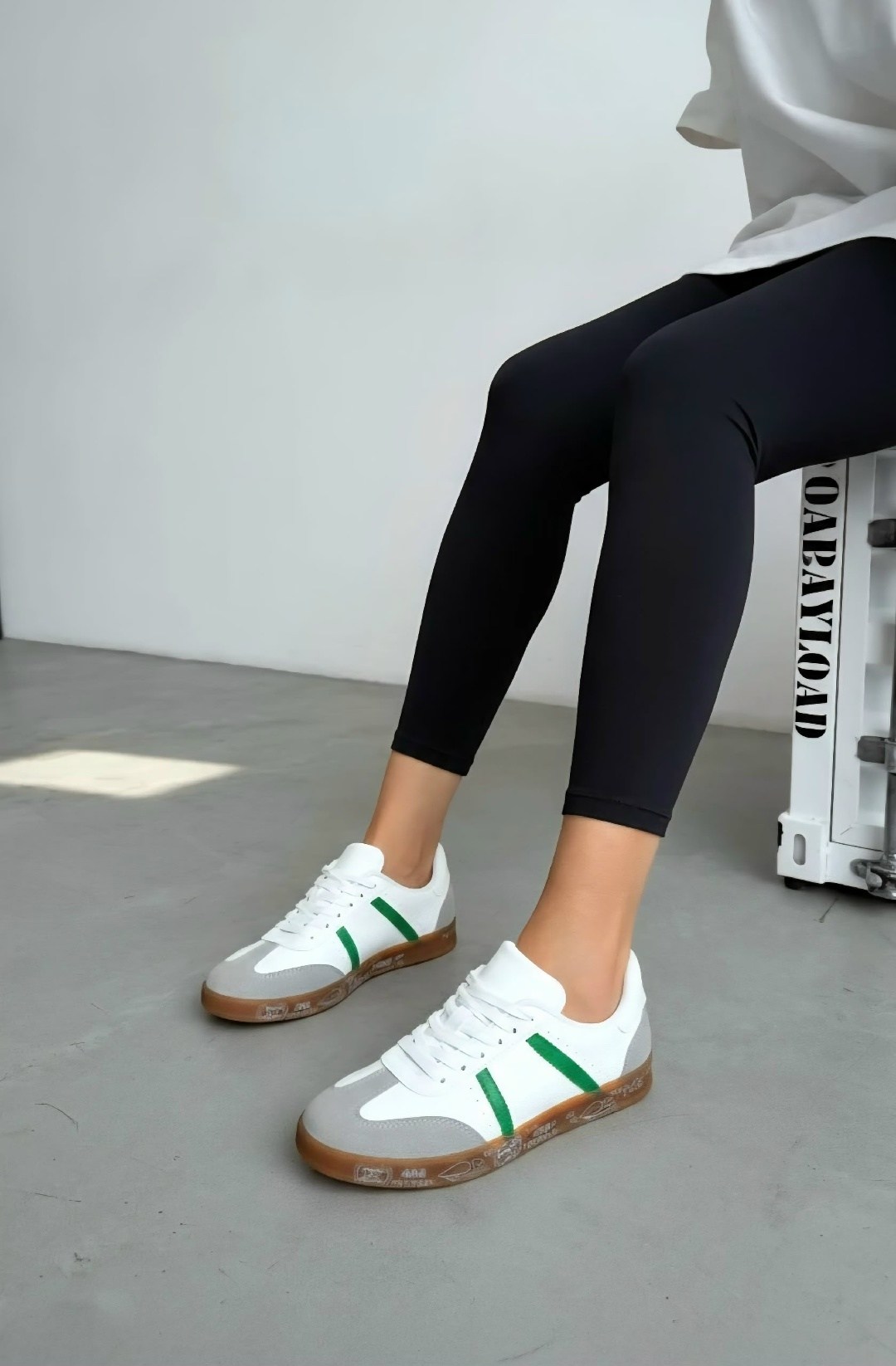 ,женские кроссовки,модные кроссовки,модная спортивная ,кроссовки женские модные молодежные