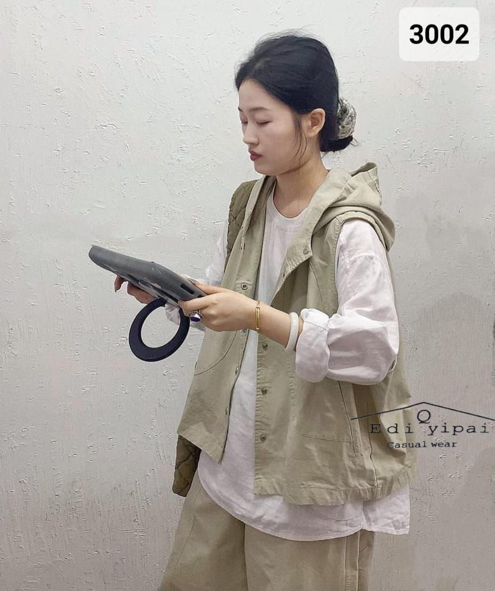 жилет с капюшоном,женский жилет с капюшоном,безрукавка с капюшоном,жилет с карманами,повседневная куртка