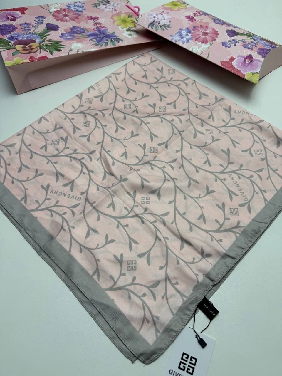 брендовый платок,шелковый платок,женские платки,платок,палантин платок