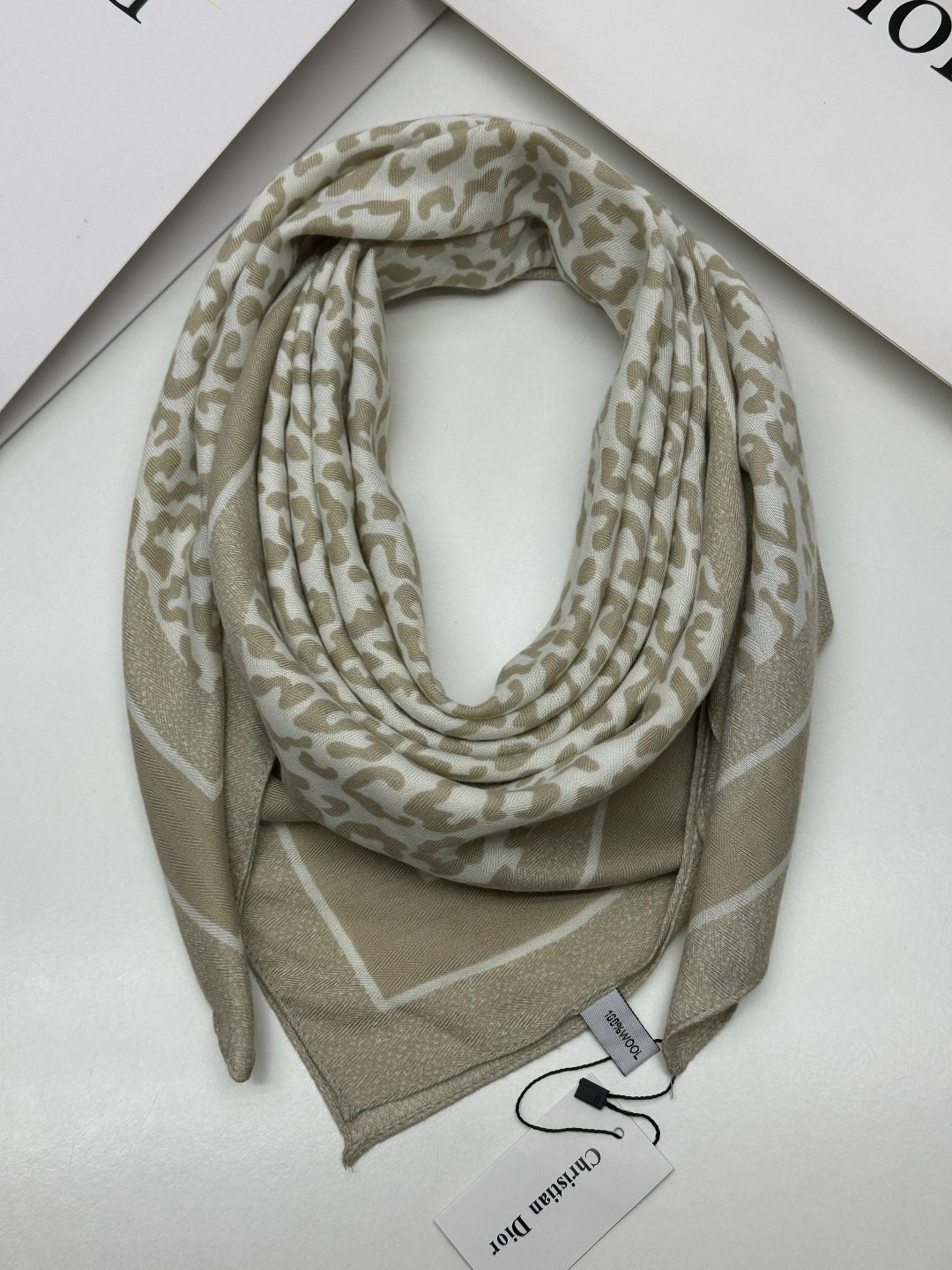 платки шарф,платки тонки,брендовый платок,шарф женский платок,платок диор