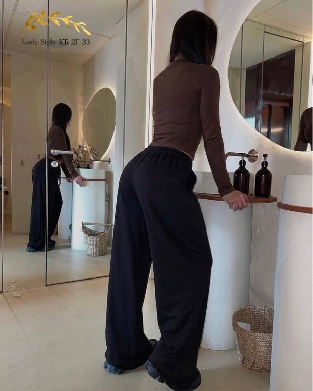 костюм с кроп топом,женская кофта,спортивный костюм с топом,модный стиль