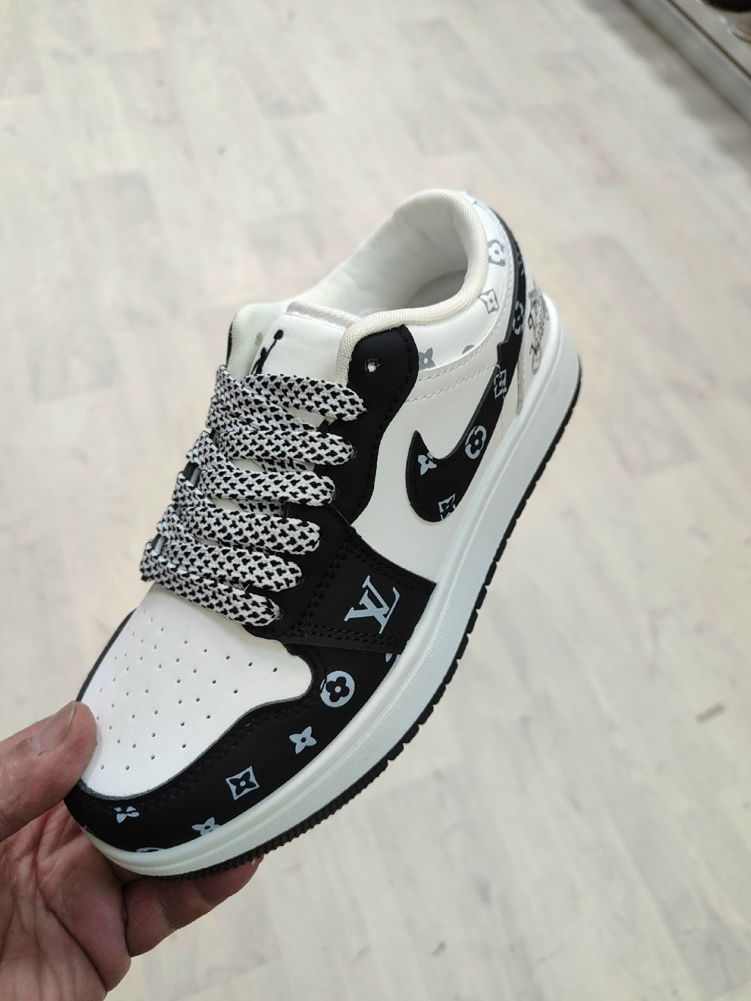 кроссовки,,кроссовки женскиe,повседневные кроссовки,найк эйр форс луи виттон