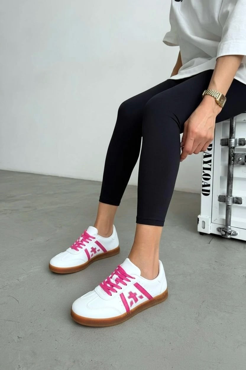 ,женские кроссовки,модные кроссовки,модная спортивная ,кроссовки женские модные молодежные