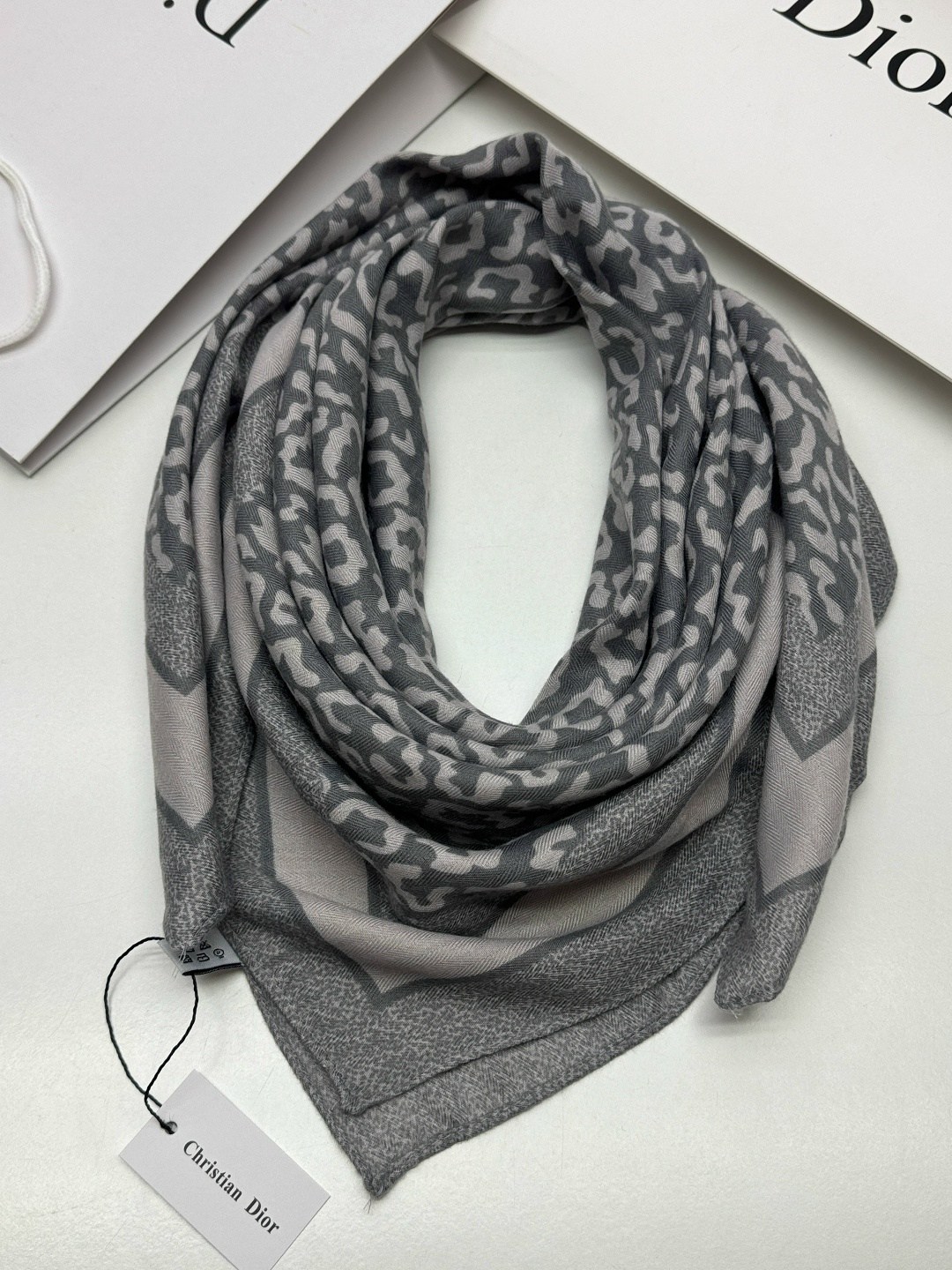 платки шарф,платки тонки,брендовый платок,шарф женский платок,платок диор