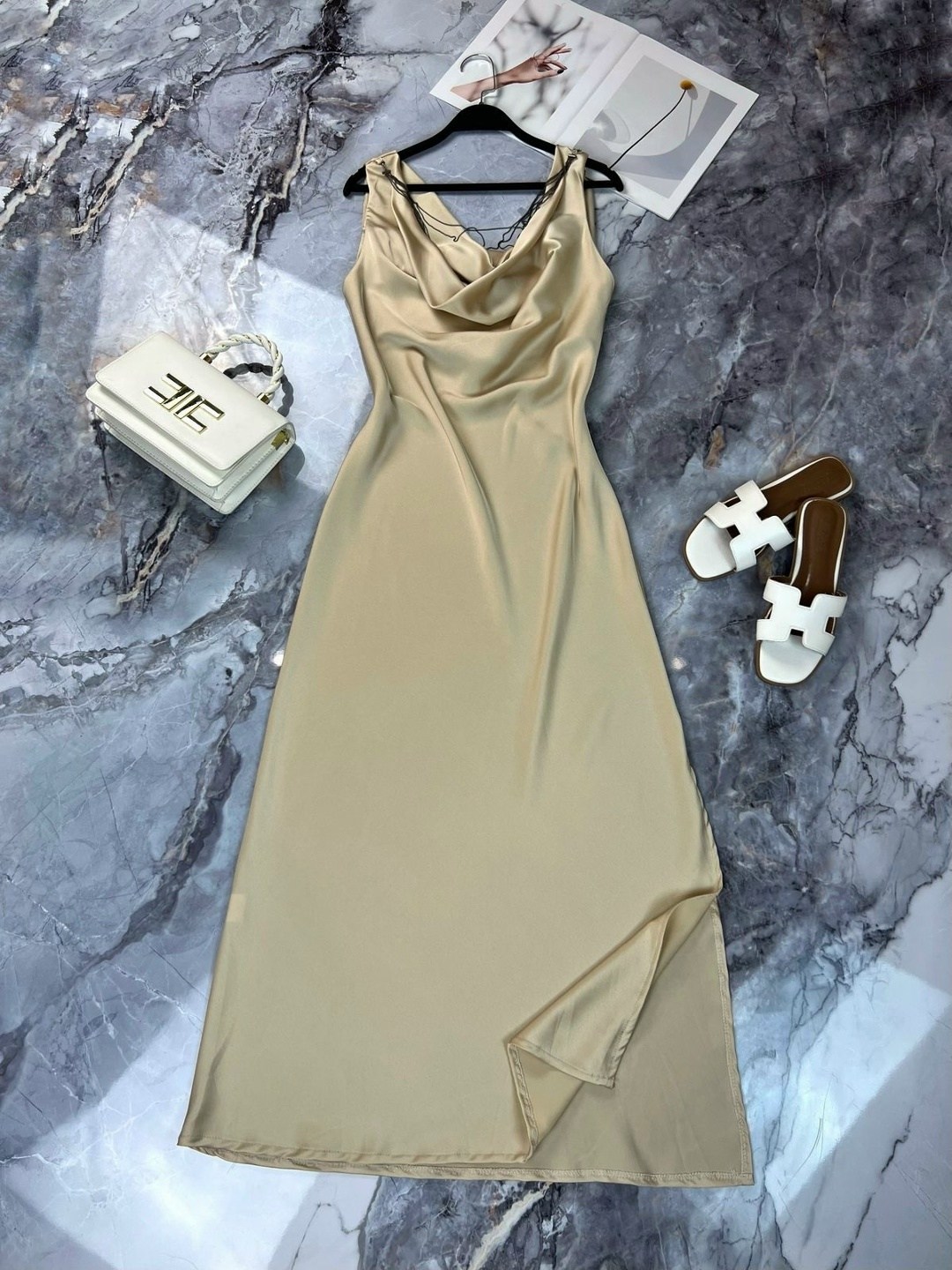 бежевое платье комбинация,платье комбинация,шелковое платье,атласное платье,платье комбинация шелк в бельевом стиле бежевое